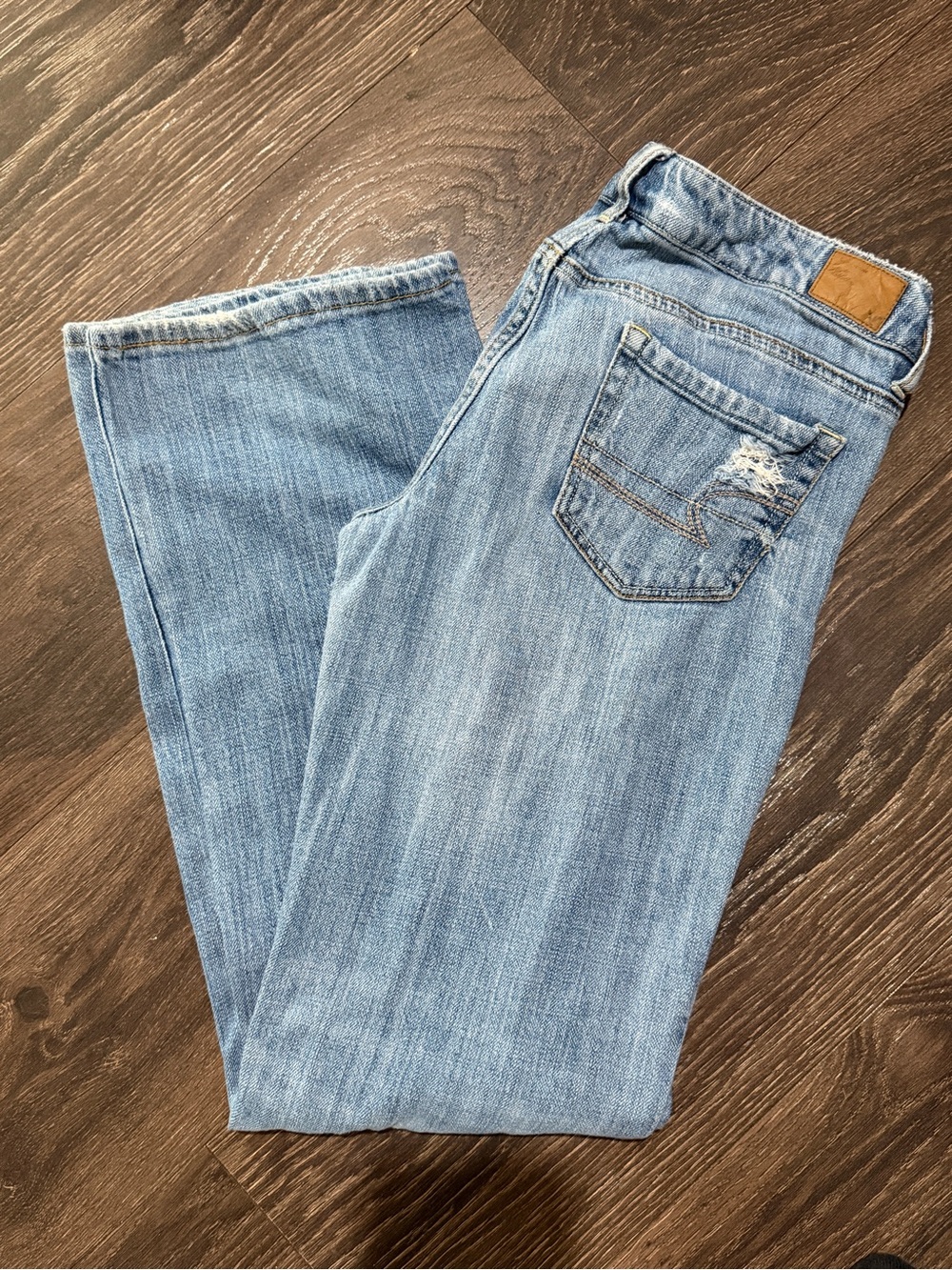 American Eagle Stretch Bootcut Distressed Jeans Women’s Size 8 Light Wash Denim